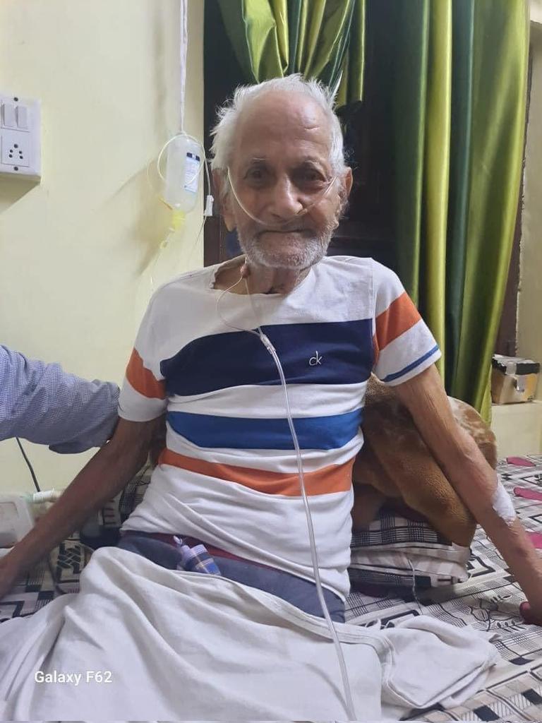 Devaram93006133's tweet photo. कोटा कांग्रेस के मज़बूत नेता श्री क्रांति तिवारी जी के पिता जी श्री राधेशप्रताप तिवारी जी के आकस्मिक निधन की सूचना प्राप्त हुई। ईश्वर दिवंगत आत्मा को शांति प्रदान करे और परिवारजनो को संबल प्रदान करें। @KrantiTiwari1 #Kota https://t.co/LwcKIrA9Uu