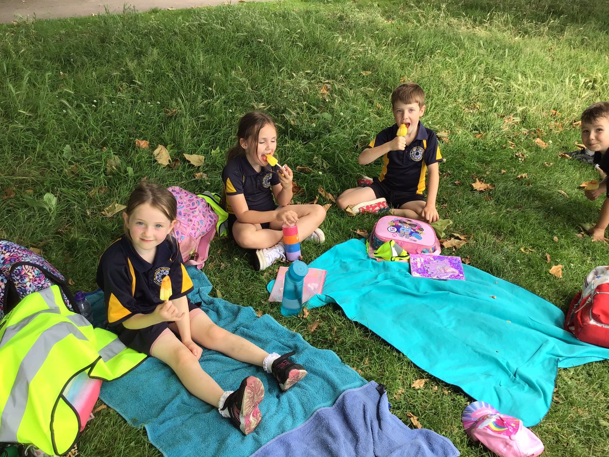 StanHedgehog's tweet photo. What a fun day at the park☀️☀️ https://t.co/7SBWApxXAf