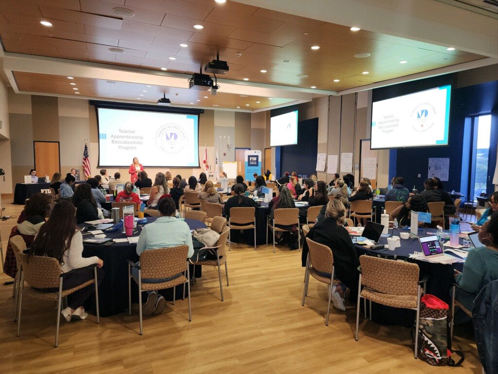 mdcps_MINT's tweet photo. Great collaboration with #MDCSOE at Day #3 of the Teacher Apprentice Mentor Academy. @mdc @MDC_DEANSOE @MDCPS @SuptDotres @MDCPS_HCMChief @mdcps_profdev #yourbestchoicemdcps #lookingfowardplcd https://t.co/uDV90pqEzr