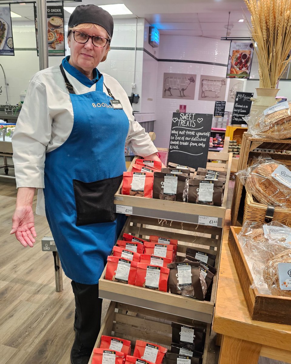 BoothsCountry's tweet photo. Carole has fresh doughnuts ready in your Keswick store, which is your favourite double chocolate or jam? £1.65 per pack 😋 https://t.co/Ds30urQ97w
