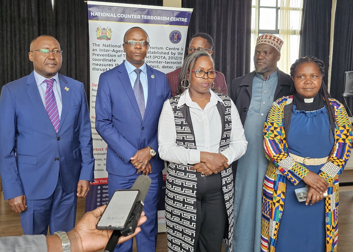 KaranjaMuraya1's tweet photo. I accompanied Director @NCTC_Kenya to a press briefing on the review of the National Strategy on Countering-Violent Extremism #NSCVE. The 2024 NSCVE will be a great milestone for #PCVE in Kenya.
@CTP_Kenya @CSMechanism @theGCERF @MercyCorpsKe @mercycorps @USAIDKenya @FCDOGovUK https://t.co/qEDfVro34M