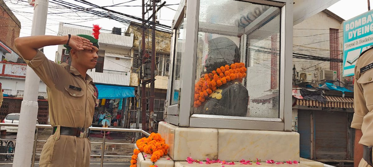 ravi3383's tweet photo. *KARGIL VIJAY DIWAS*
On 17 Jul, the birthday of Flying Offr NJS Sekhon, PVC, as a prelude to Vijay Diwas, Cdts/Staff of, *84 UK Bn NCC*, paid homage to Netaji Subhas Chandra Bose,  in Roorkee.
@HQ_DG_NCC; @NCCUttrakhand; @PRODefDehradun https://t.co/piRFa65xhE
