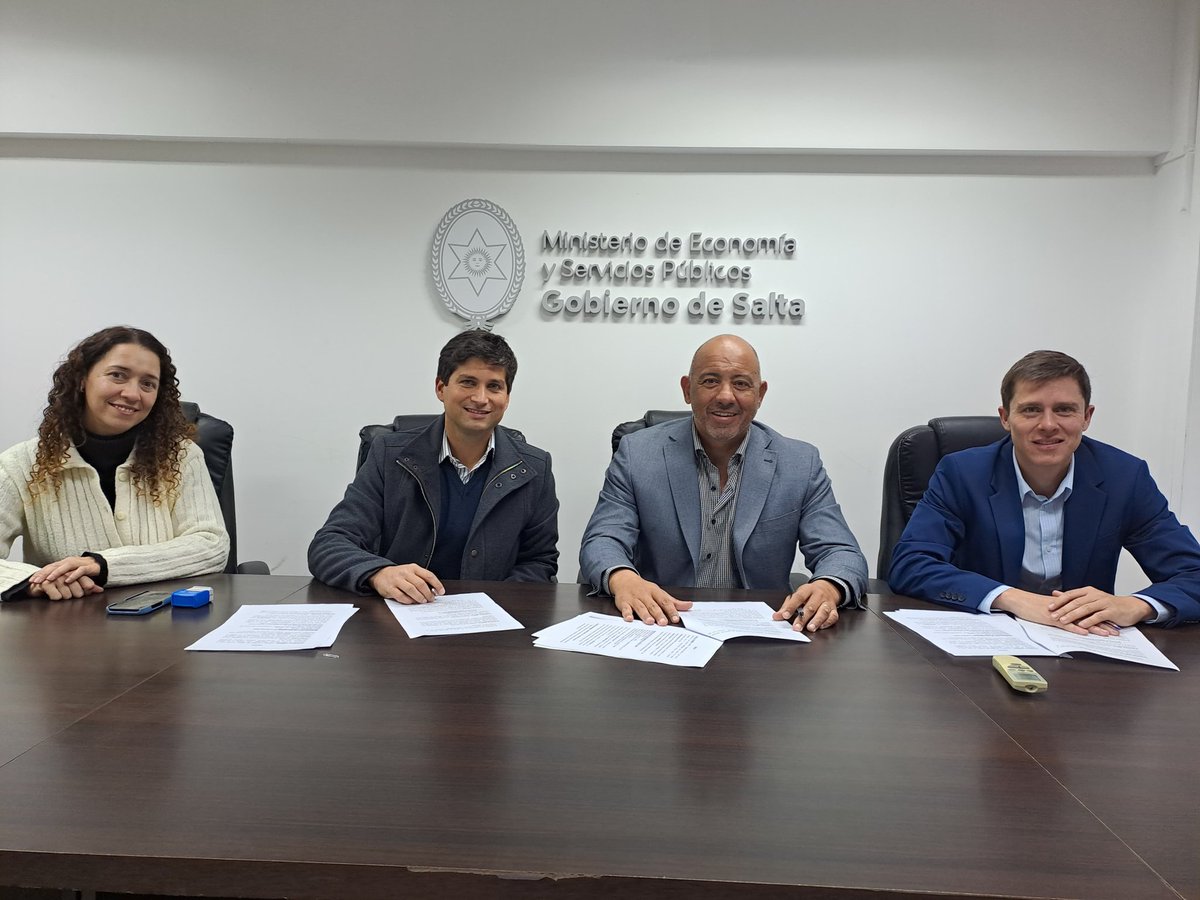 ✅ Firmamos un convenio con el intendente , Baltazar Lara Gros,  para la apertura de una nueva sede de UPATeCo en Orán.

salta.gob.ar/prensa/noticia…
#Salta
<a href="/GobiernoSalta/">Gobierno de Salta</a> <a href="/GustavoSaenzOK/">Gustavo Sáenz</a>