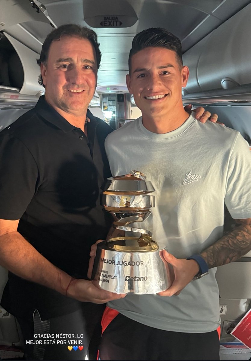 Colombia_Xtra's tweet photo. “Gracias Néstor. Lo mejor está por venir 💛💙❤️”

— JAMES RODRÍGUEZ mediante historias de Instagram.

Todos lo creemos, capitán. El fútbol no se queda con nada. Tendremos revancha. https://t.co/9r8B1emAvU