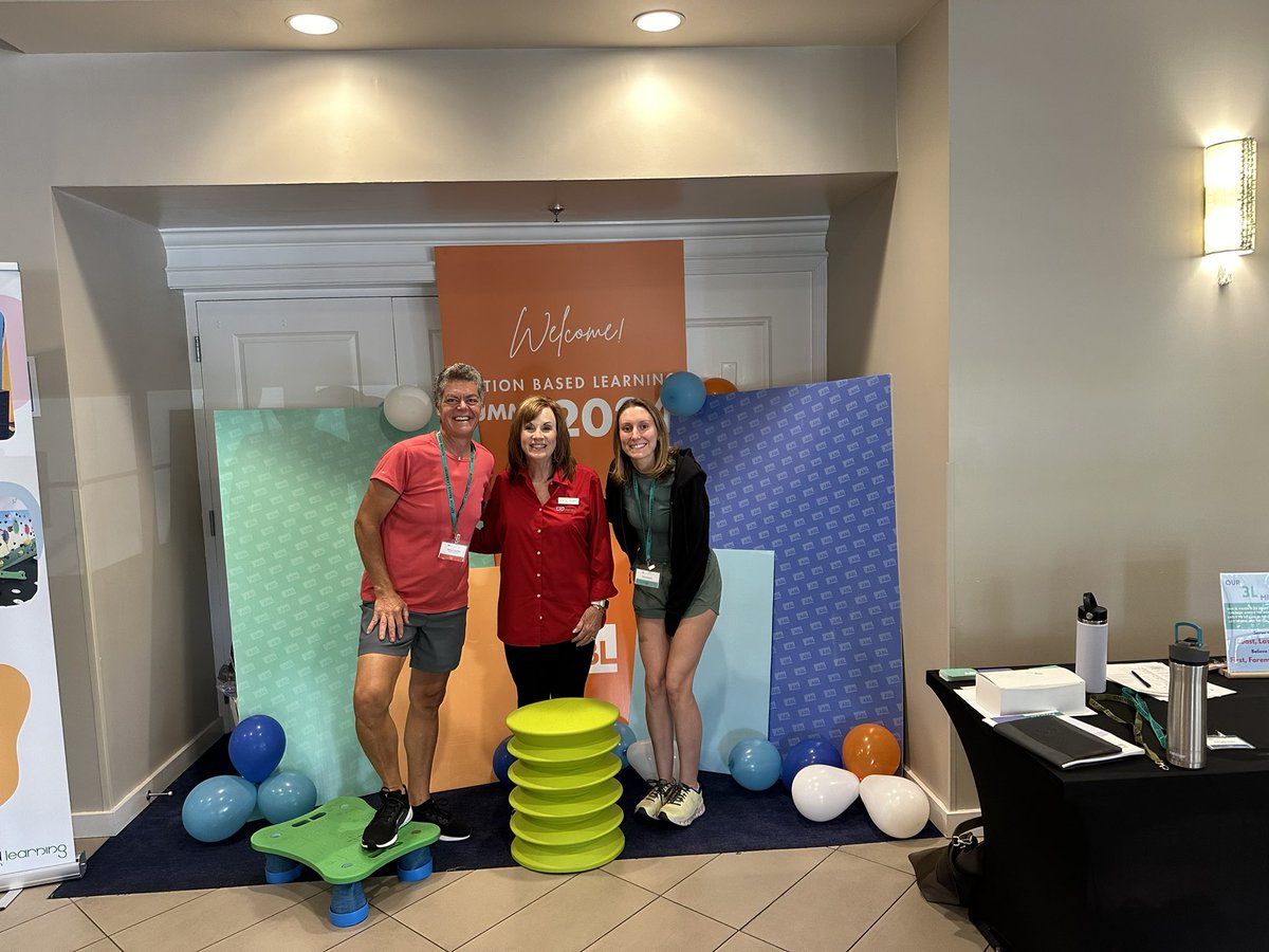 Did you know you learn 10% more when you are standing? 👁️❤️🧠 science!

Ya’ll know I’m obsessed with brain-based practice, and I’m obsessed with Day 2 of <a href="/Kidsfit_ABL/">ActionBased Learning</a> #ablsummit2024 !
