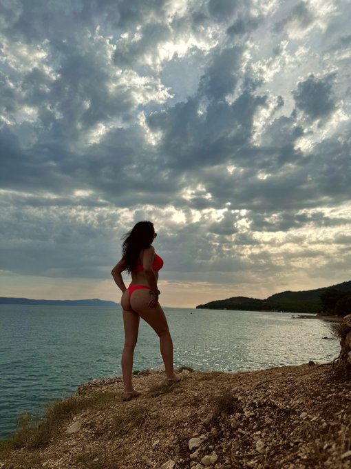 Wil je meer contact met mij hebben? Stuur mij een dm voor meer info over mijn Snap/w&rsquo;app 🥰❣️ https://t<a href="/tag/f2f"class="tags"><span>#f2f</span></a>