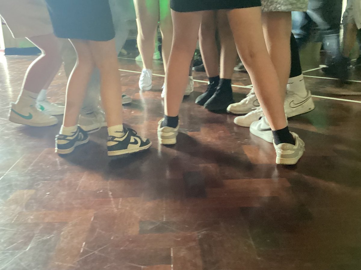 Turves_GreenPS's tweet image. Is it really time to say goodbye? 👋🫣😭 We are so very proud of our Year 6s. They will make the world a better place 💙🌈 @ExcelsiorMAT #succeedingtogether #lookoutcuzhereIcome #thisisme #illalwaysrememberyou #itssohardtosaygoodbye @MileyCyrus