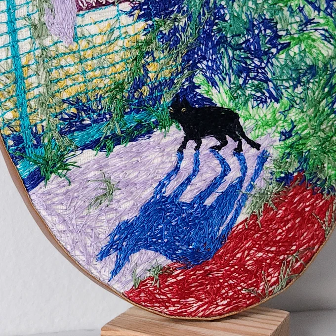 <밤 산책> 원화를 판매합니다  천 위에 재봉틀로 그렸고 크기는 23.5cm x 15cm 입니다. 가격은 국제 배송료 포함 25만원입니다. 아래의 링크에서 구매하실 수 있습니다! 