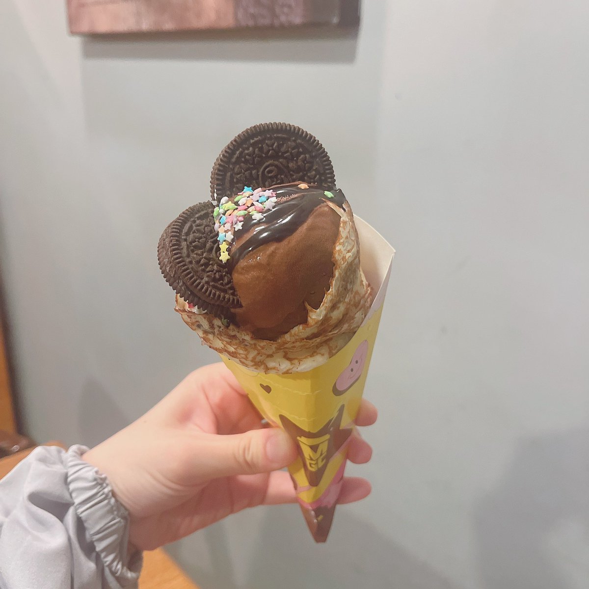 68688912ms's tweet photo. みんな食べてるから、メガコピのクレープ食べてみた😅やぱ、日本のクレープには、勝てん🤣日本いきたーい https://t.co/BOXY4HDXQe