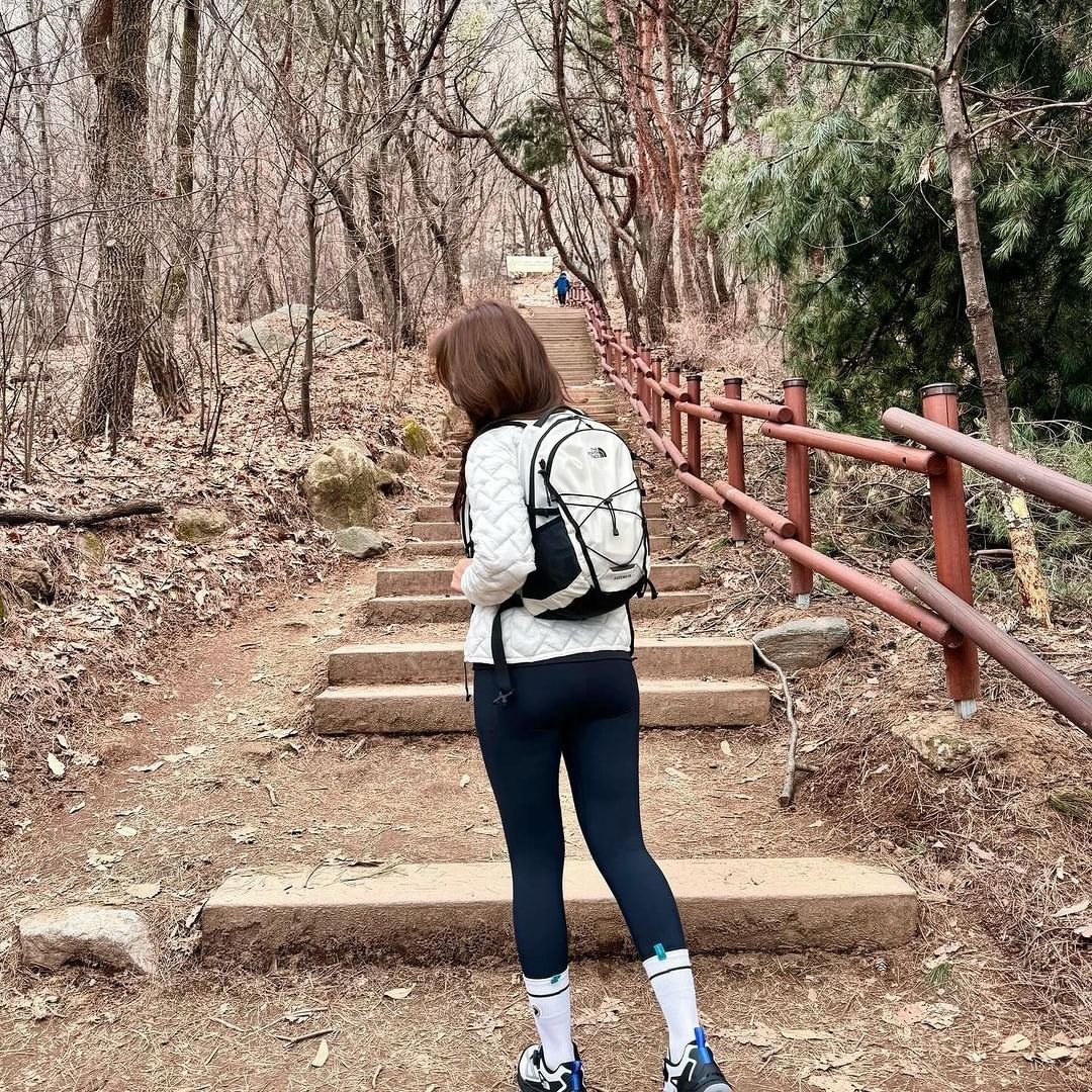 瞻星飛山ですが、土の道、階段の道、岩の道、岩陵ビュー、シティビューがあることは何も残念なことがない山なので、新しくできた登山靴の性能をテストするには不足がないですね~ので、涼しく説明しましょう。 #登山 #山登り #登山女子 #山が好き #好山病 #私の山フォト #山旅フォト #パッキング