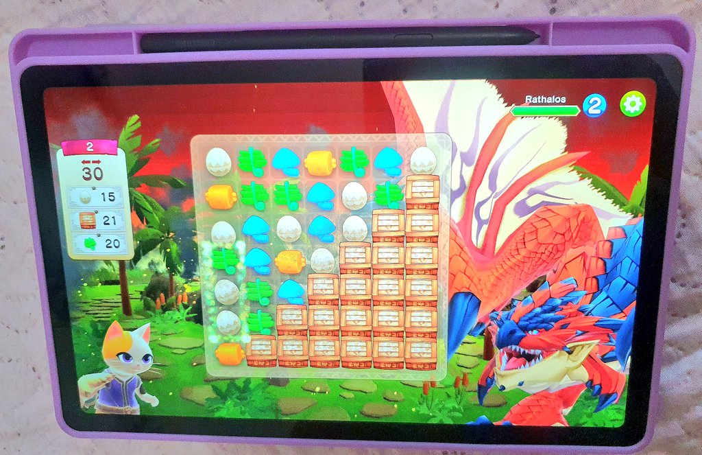 MentalistGirl's tweet photo. Ahora que estoy con la tablet me bajé el #MonsterHunterPuzzles y me está molando mucho. Para darle de tranquis, engancha como un candy crush 💯😹 https://t.co/jkEld4cqr4