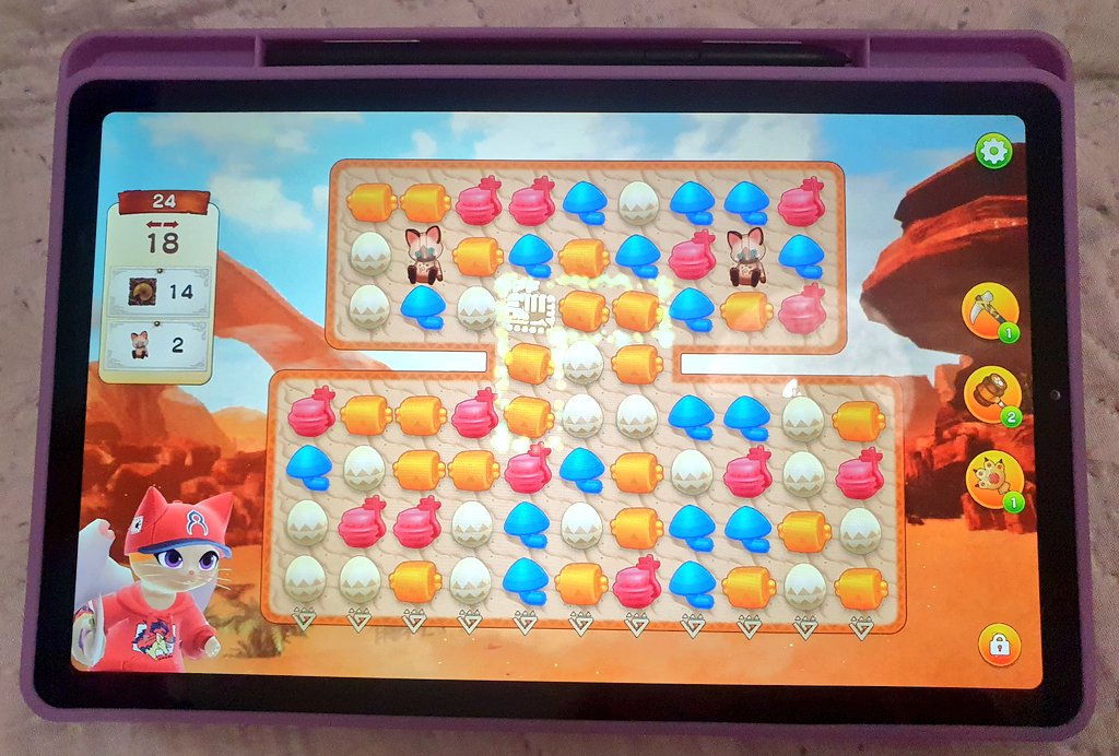 MentalistGirl's tweet photo. Ahora que estoy con la tablet me bajé el #MonsterHunterPuzzles y me está molando mucho. Para darle de tranquis, engancha como un candy crush 💯😹 https://t.co/jkEld4cqr4