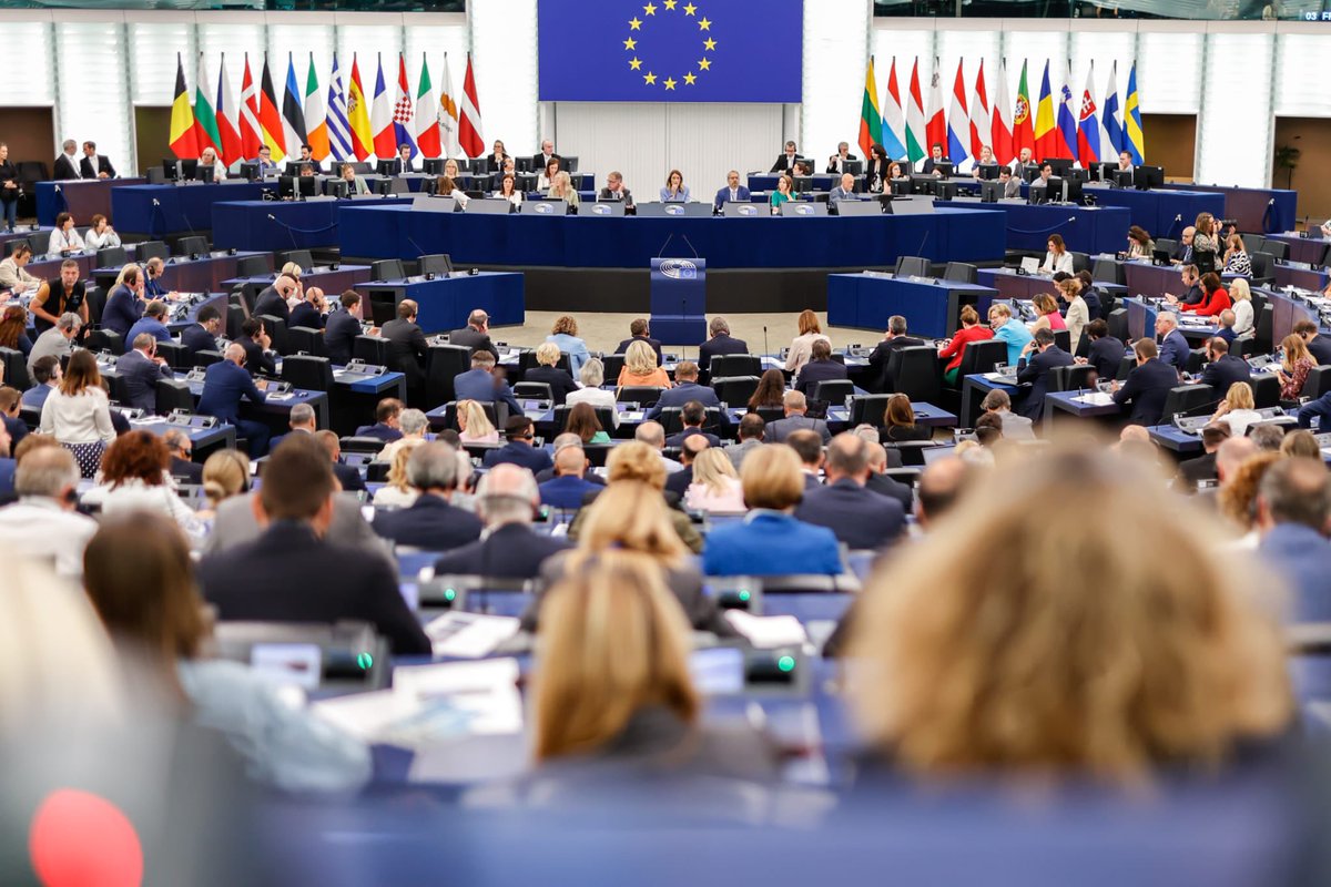 MDAmbEU's tweet photo. Grateful to the newly-elected @Europarl_EN for reiterating the strong suport for 🇲🇩 &amp; welcoming the opening of accession negotiations in its first plenary session. Our commitment remains unwavering to advance reforms &amp; make quick steps towards bringing 🇲🇩 in the 🇪🇺 family. https://t.co/FrANDAmKa4