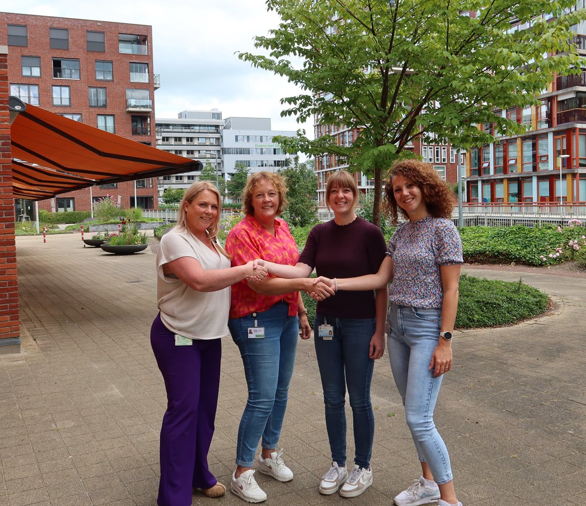 Een operatie aan uw knie, heup of schouder? Grote kans dat u in Gouda en omgeving geholpen wordt door het GHZ. Daarna start het revalideren. Door een samenwerking tussen het GHZ en Zorgpartners gaat u beter uw revalidatie in. Hoe gaat dit in zijn werk? 🤝 zorgpartners.nl/nieuwsberichte…