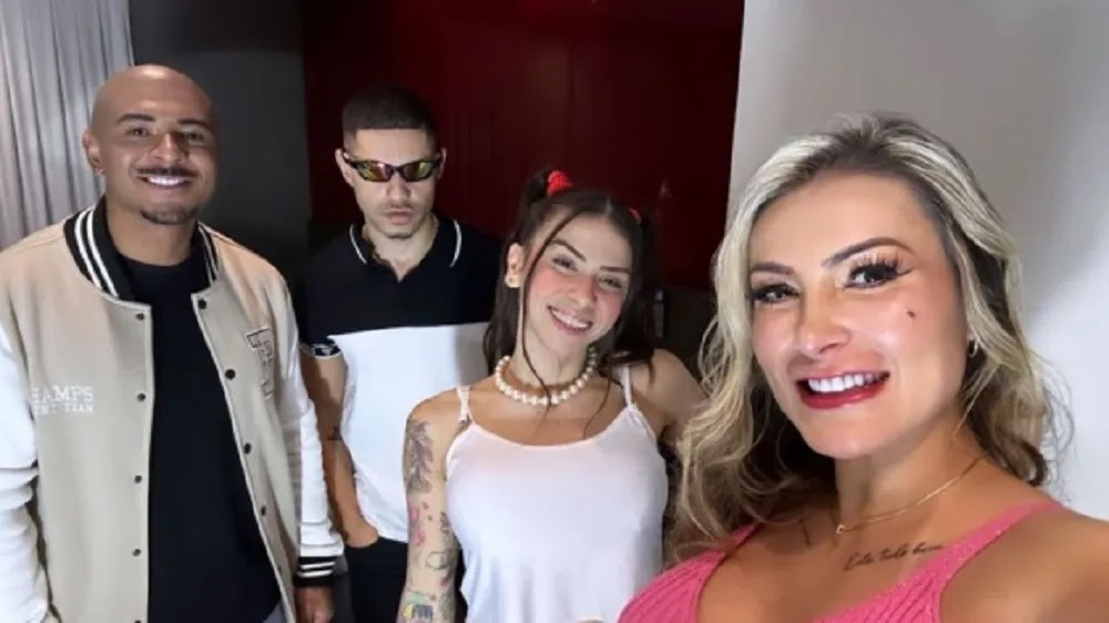 MemeirosM's tweet image. Andressa Urach E MC Pipokinha Anunciam Colaboração Com Bruno ZL memeiros.com/2024/07/andres… #AndressaUrach #BrunoZL #Colaboração #Famosos #LucasMatheus