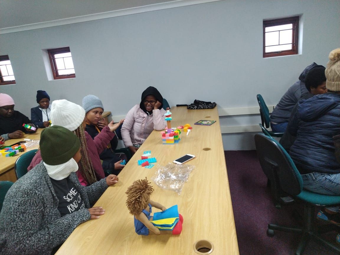 help2read's tweet image. The Groendal and Langrug ECD participants had a productive first day of training at the Nemisa IT Centre in Groendal. They participated in Reading Club training and engaged in fun Leo activities to inspire the young minds they will be working with.
#Help2Read #TeamBuilding