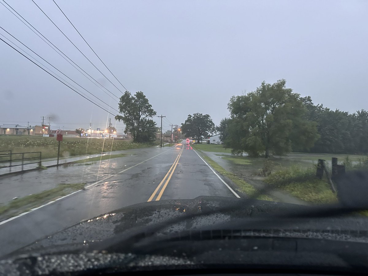 DawsonTempler's tweet photo. Flooded roadways 🤷🏼‍♂️ https://t.co/HmOeFNk2QX