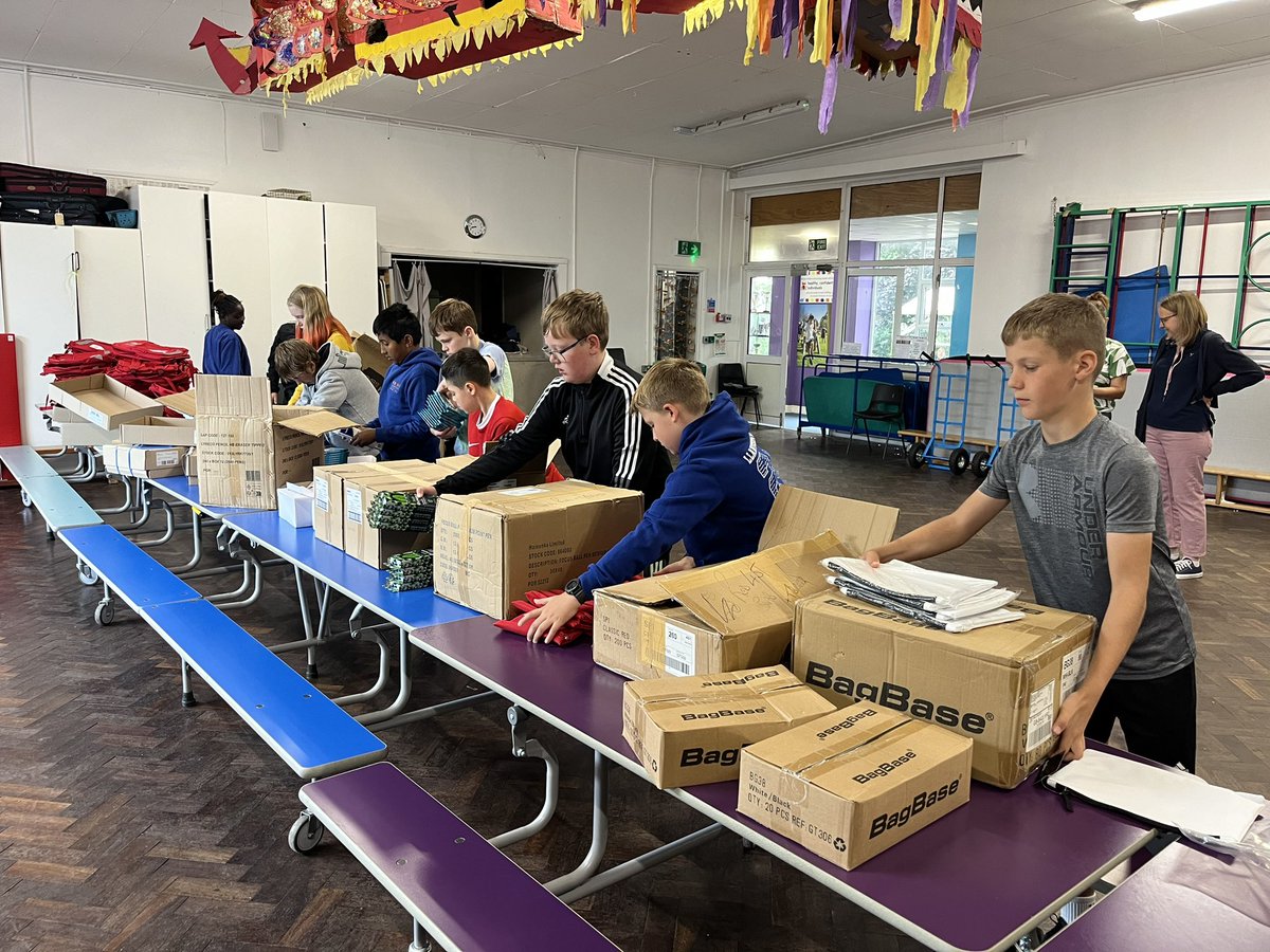 LlanFach2024's tweet photo. A proud morning for Year 6. We packed 125 school bags for @SchoolinaBag1 to send to Ukraine, fundraising more than £2,500 through our Healthy Communities topic. Thanks to everyone who gave us their support. https://t.co/8Ik4IxgEhF