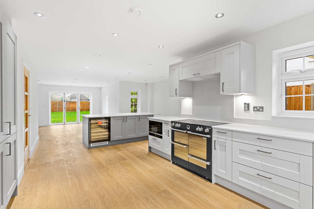 eastonsproperty's tweet photo. Discover your #dreamhome in #Surrey with Eastons Estate Agents! This beautiful five-bedroom home at Epsom Lane South is the perfect setting for modern family living, with a spacious open-plan design and a large garden.

Contact us at newhomes@eastons.co.uk to schedule a viewing. https://t.co/saAwhUMh4H
