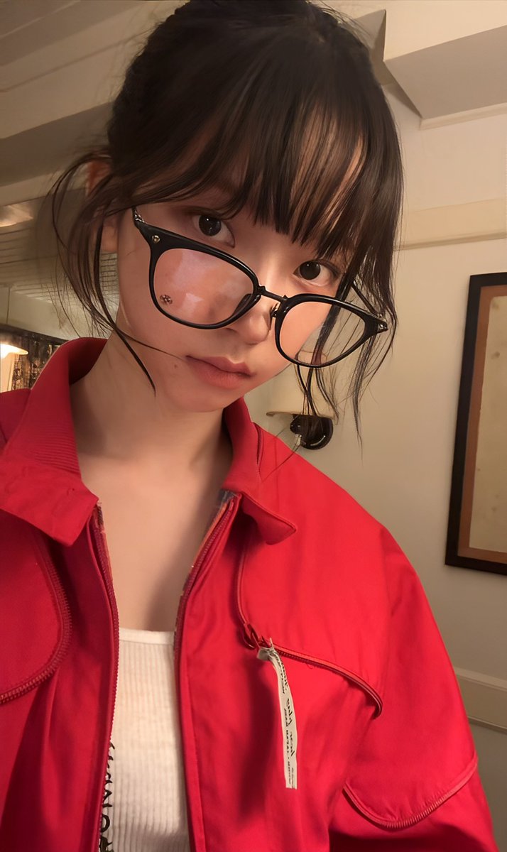 karina tweet media