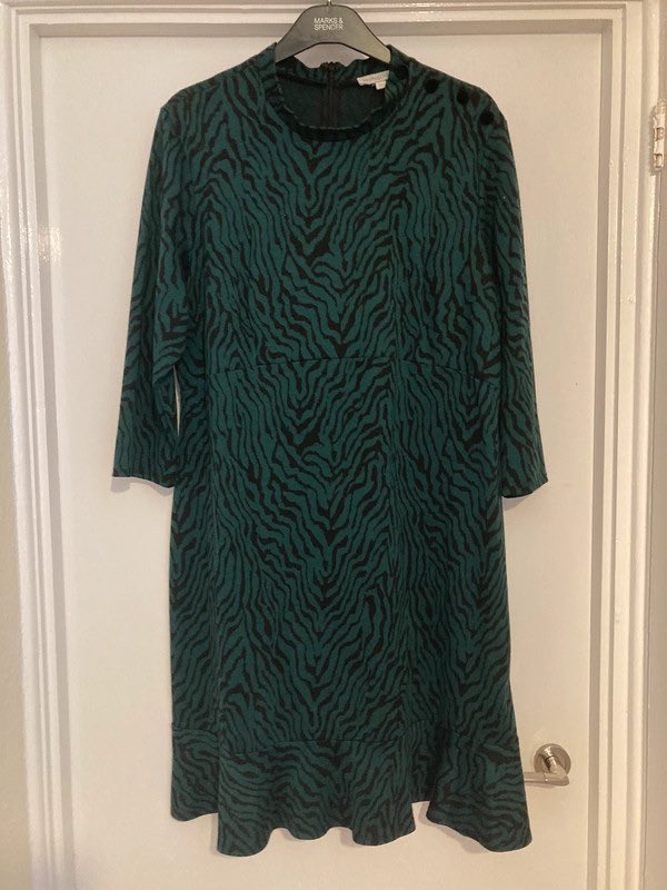 Get the Monsoon Formal &amp; work dresses I’m selling on @VintedUK. Size XL / 14 for £12.85! vinted.co.uk/items/47760465…