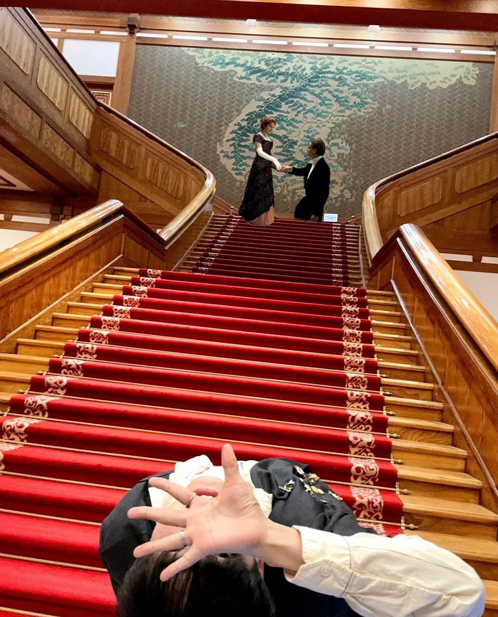 PRINCEBAMBl's tweet photo. not the couple behind me trying to get in the middle of my photo 🙄 https://t.co/iRCjgoCJg0