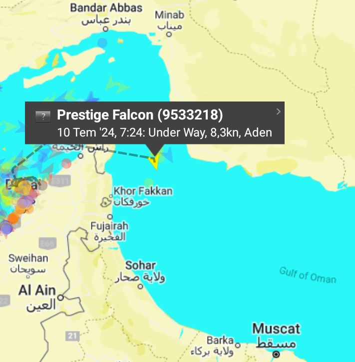 gemitrafik's tweet photo. Dün #Umman Körfezinde #Comoros bandıralı 117m'lik #tanker PRESTIGE FALCON #alabora olmuş, personelden henüz haber yok. 😔 https://t.co/S0I7ewZ2Gk