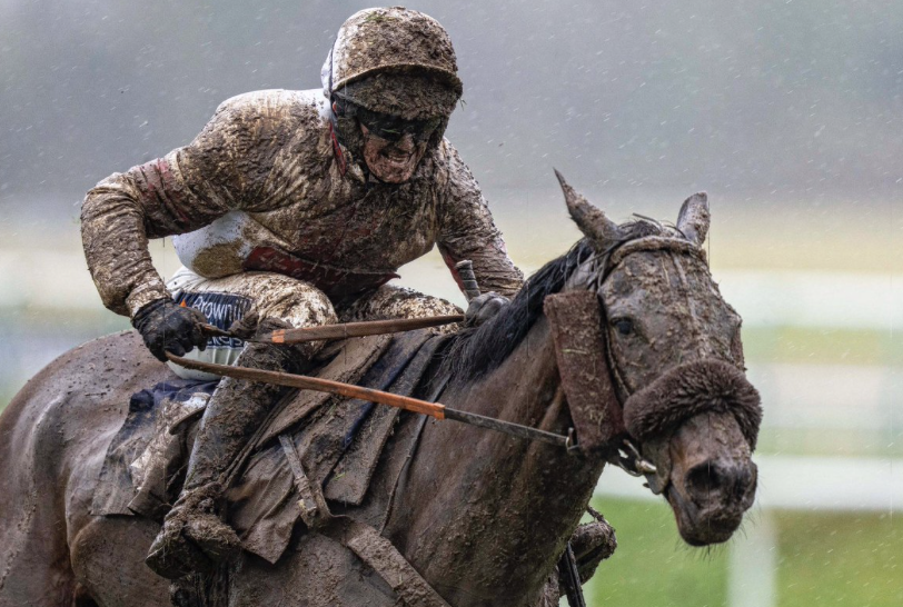 USASteeplechase's tweet photo. Two Grade 1 Steeplechase races scheduled for Saratoga this summer have been cancelled as the races were pulled off the turf..........Meanwhile, back in the UK! 🤯

#OffTheTurf

@wegzy72 @Pick4win https://t.co/p2t19iovem