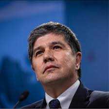 ser_camp's tweet photo. Con respeto. Creo que ante la ola de crímenes, Tohá y Monsalve efectivamente ya deben dar un paso al costado por el bien del Gobierno, por el bien de mejorar urgentemente la seguridad de nuestro país y para abrir espacios a nuevas estrategias.
#tohá #monsalve #gobiernodechile https://t.co/IPbg3xYIik