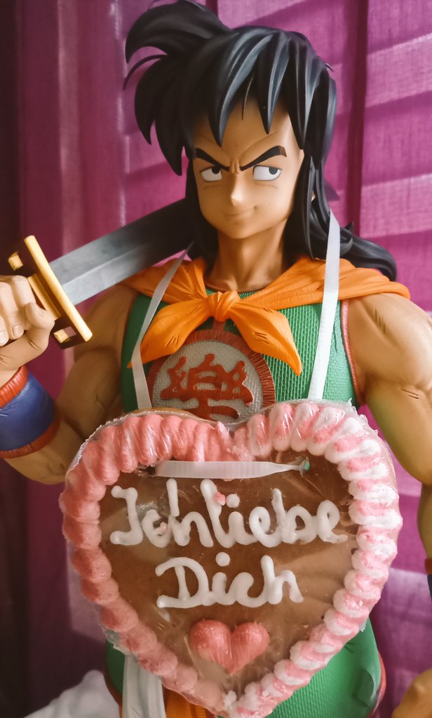 KatoGrimes's tweet photo. He's finaly here!!! 🧡💖 I pre-ordered him in October 2023 and this month the platform arrived, one month after the figure. Sadly some pieces got broken because of transport but I'm so happy that he is here and found a place especially in my heart 🥰💖🧡🥰🧡💖🥰 https://t.co/tNKU4ZWWeQ