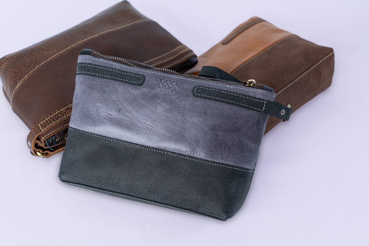 HaregDesigns's tweet photo. Meet our new leather cosmo bag, where design and durability comes together.#madeinethiopia #ethicalfashion #leathercrafts #handmade https://t.co/ltrWxRtC5R