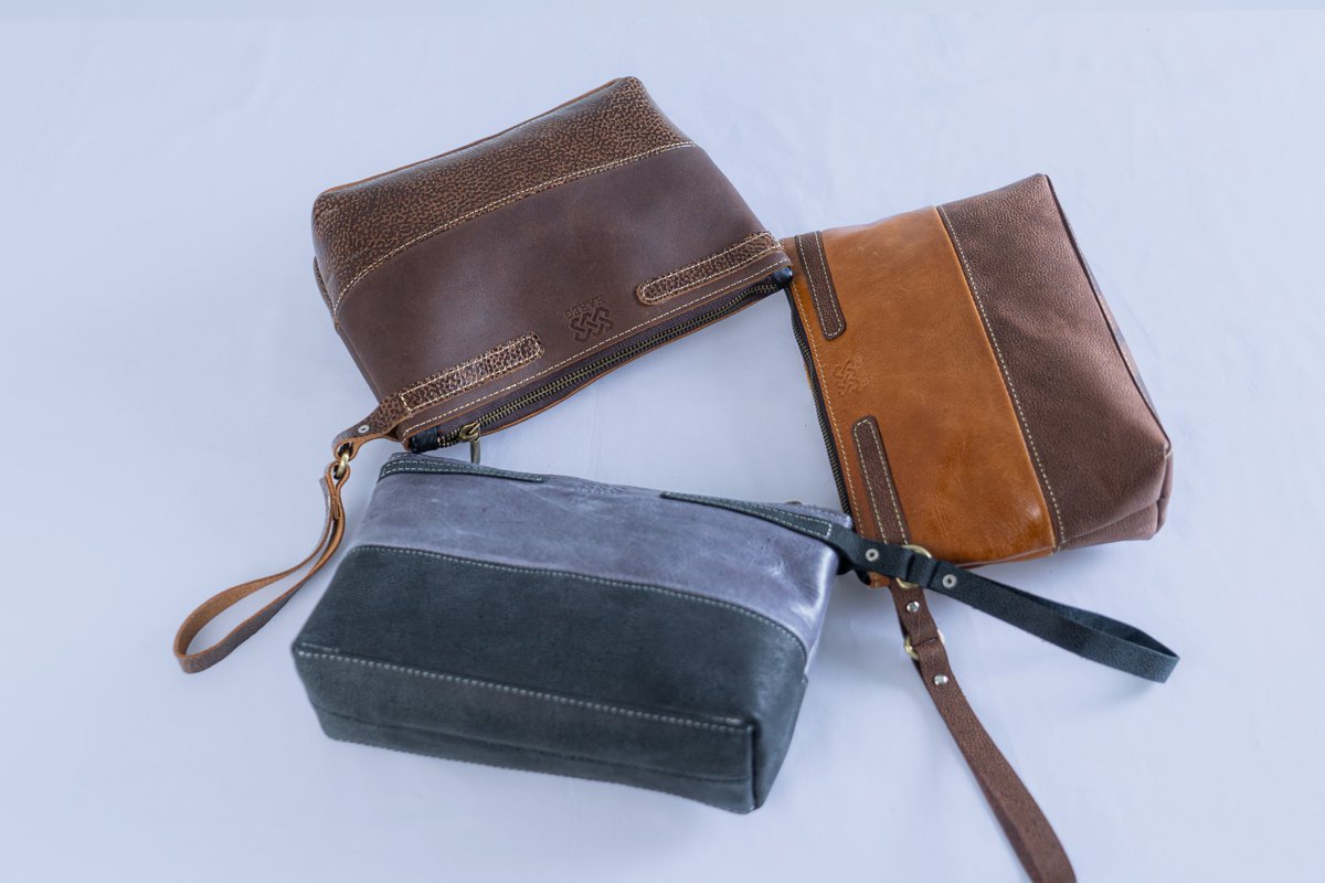 HaregDesigns's tweet photo. Meet our new leather cosmo bag, where design and durability comes together.#madeinethiopia #ethicalfashion #leathercrafts #handmade https://t.co/ltrWxRtC5R