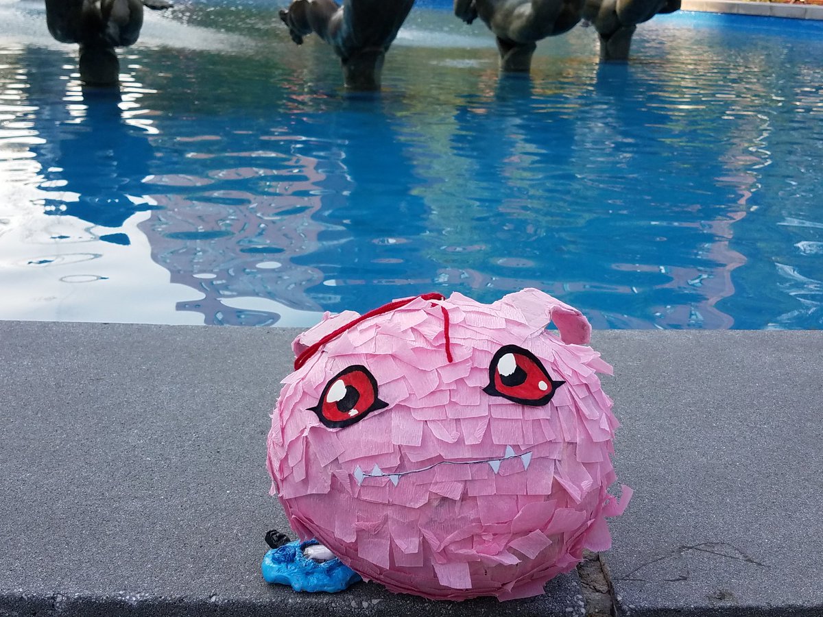 KenishaScraft's tweet photo. Here is a Koromon pinata with a digivice I made out of diy polymer clay.
#Digimon #pinata #Digimonpinata #Digimonadventures #Digimondigitalmonsters #Fanart #handmade #craft #Handcrafted #pink #clay #Digivice #art #KenishasCraft #Koromon https://t.co/2qGh6ZSov7