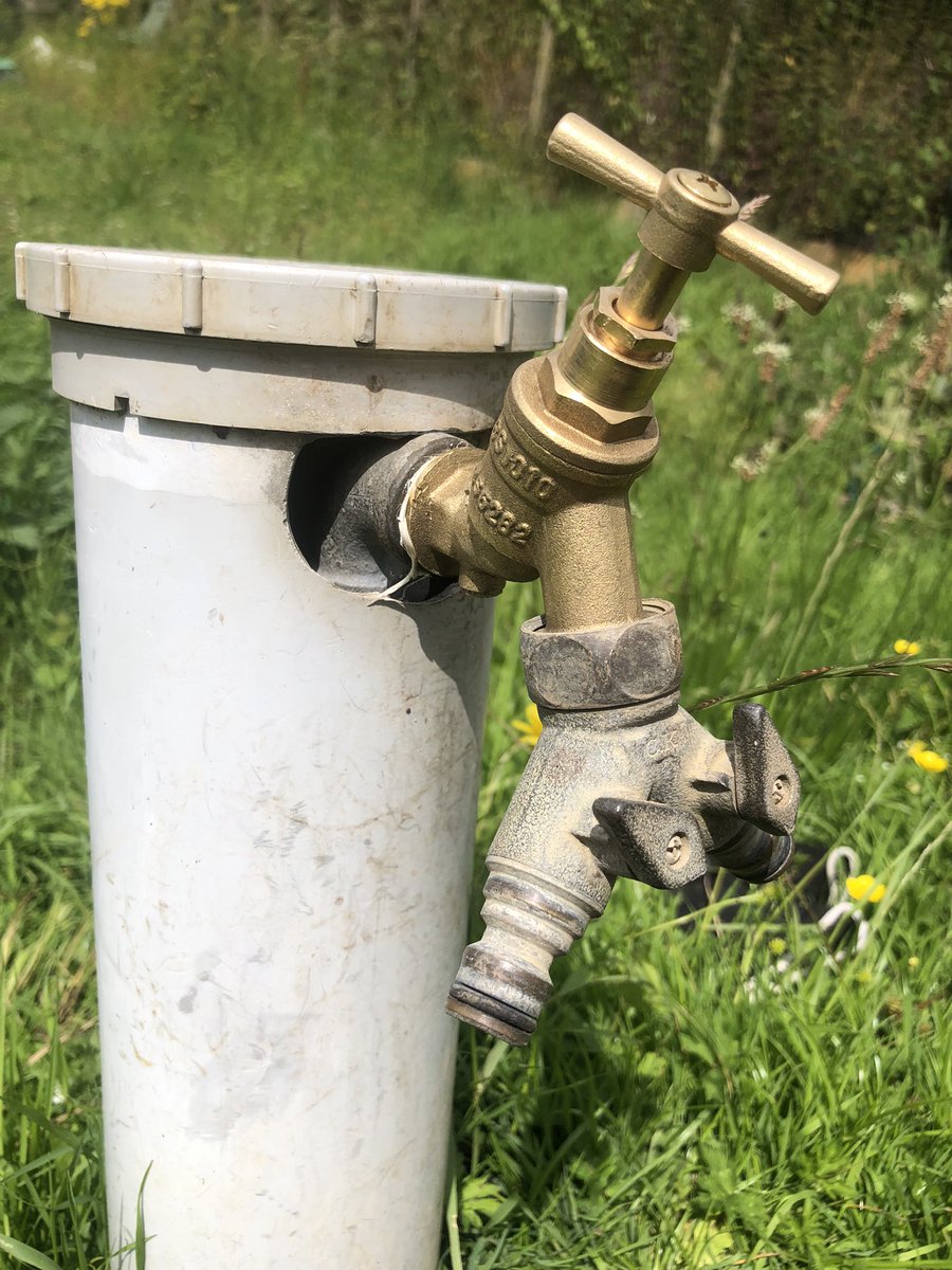 Little things can make a big difference. Thank you to <a href="/CranborneEstate/">Cranborne Estate</a>! Shiny new tap means the old leaky one creating low water pressure for village #allotments has been replaced. If a Cranborne resident &amp; you want to go on the waiting list for a plot for the Autumn do message.