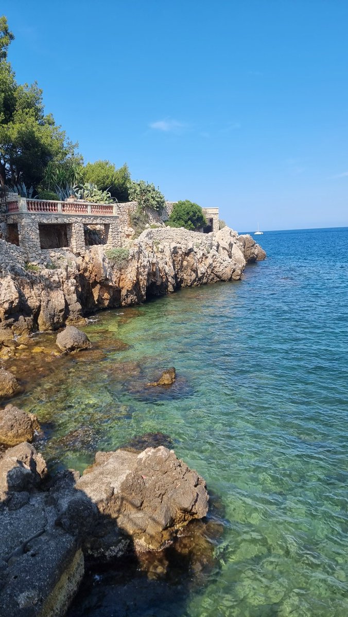 Mattbauer5_'s tweet photo. 📌 Bay of Billionaires, Antibes https://t.co/0dL3tjbOBh