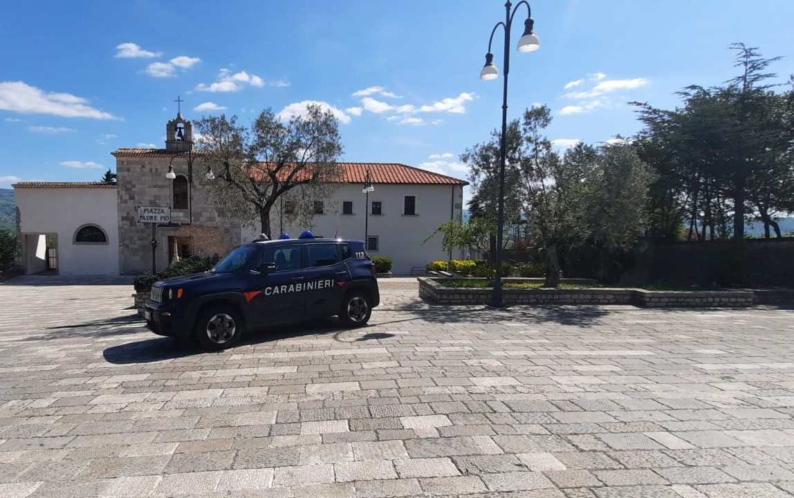 Arma dei Carabinieri tweet media