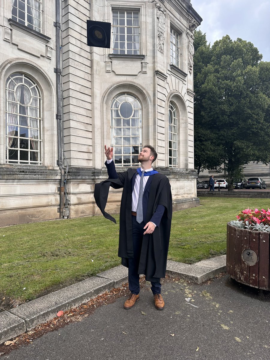 tomhicks21's tweet image. Must be doing something right…#CardiffGrad
