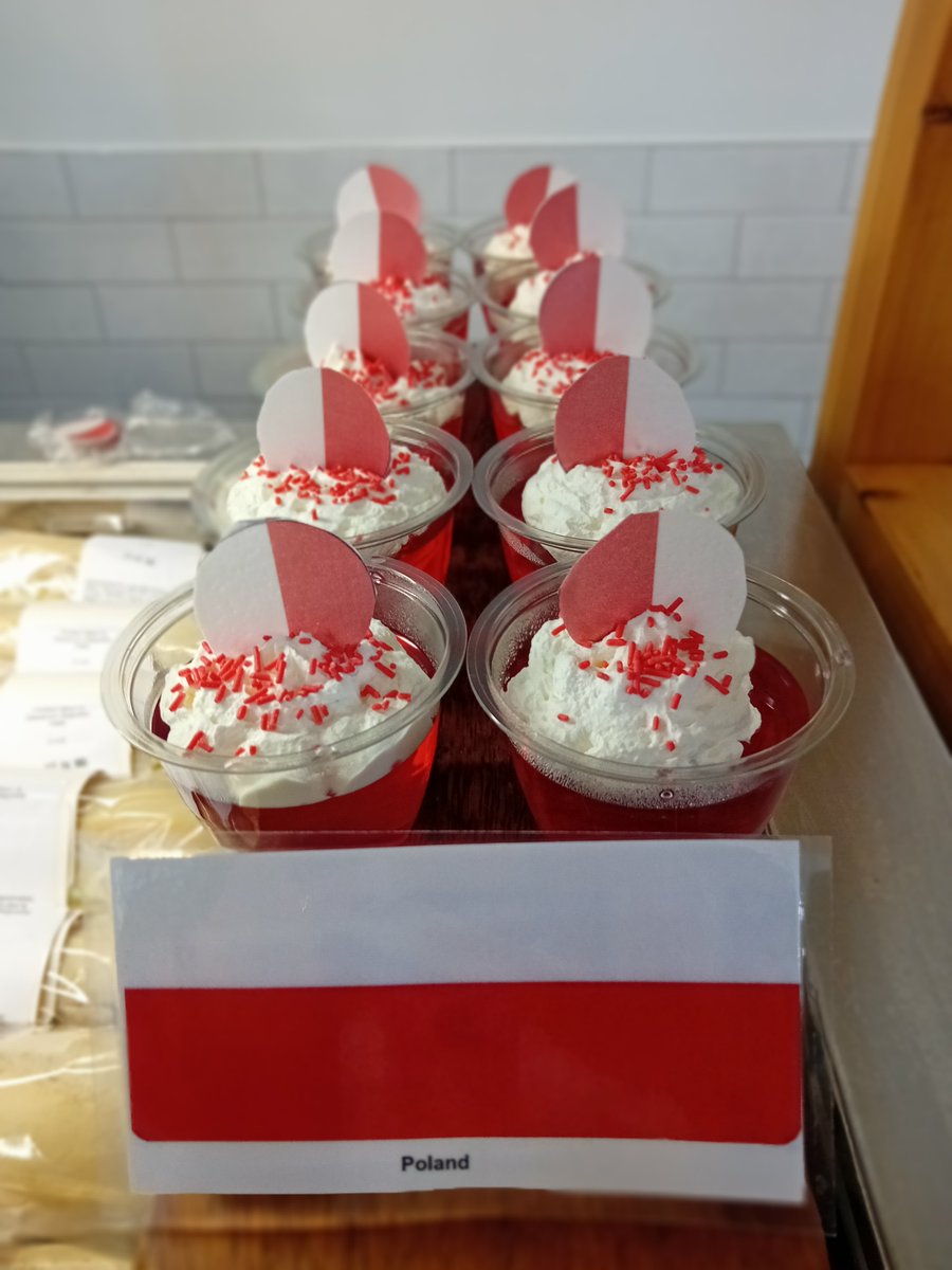 QESLuton's tweet image. It was Culture Day at QES and @qe6luton  yesterday and it was absolutely fantastic to see students and staff dressed in their cultural dress or wearing red!

We had a fashion show, cultural dancing and cultural food!

#Culture #InclusiveCommunity #QESLife #WeAreQE6