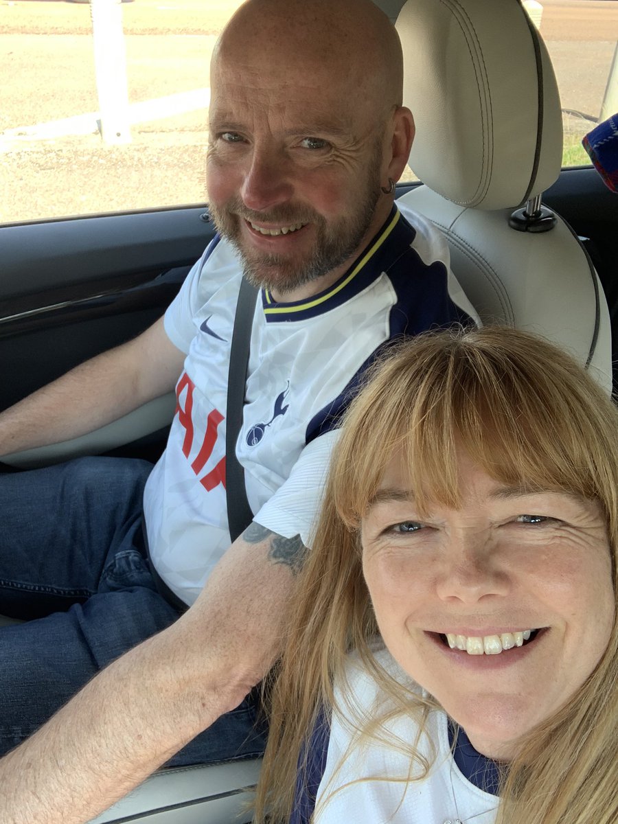 SpursLass71's tweet photo. Edinburgh bound for tonight’s game 🤍 #coys @SpursOfficial https://t.co/QcmNg5DYrn