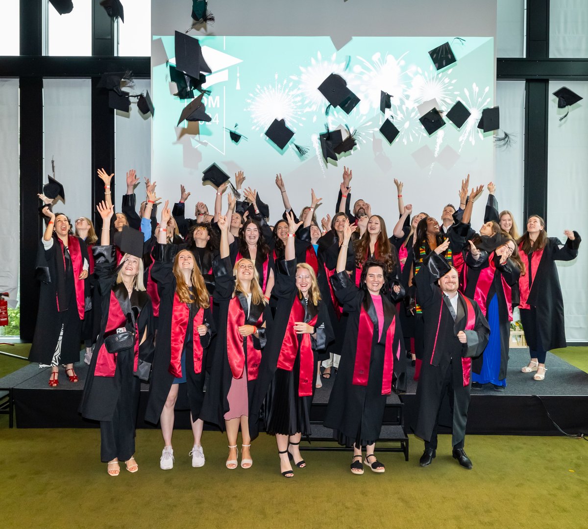Wir haben wieder gefeiert! 🎓

In #Hamburg und #Mainz durften wir wieder unsere Absolventinnen und Absolventen verabschieden! 🎉 

#allessein #FOMHochschule #Bachelor #Master #Absolventenfeier #Studium