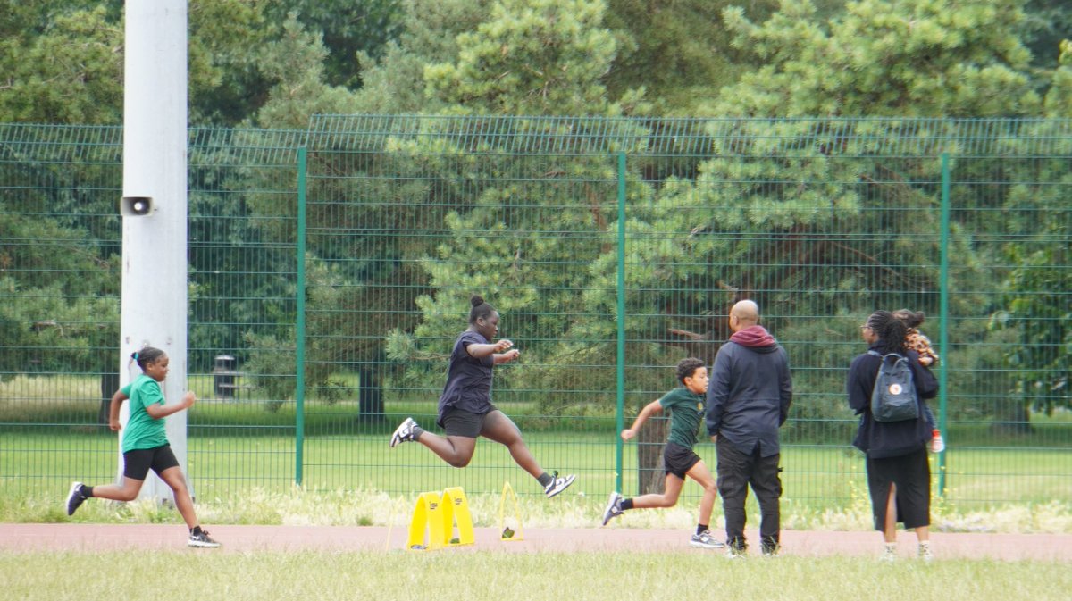 AlbionPrimary's tweet photo. KS2 Sports Day at Southwark Park Athletics Ground stretched children's physical abilities while they worked within Albion Olympic teams to win at every activity. #APSResilience #APSAmbition https://t.co/7F4PFHCMD3