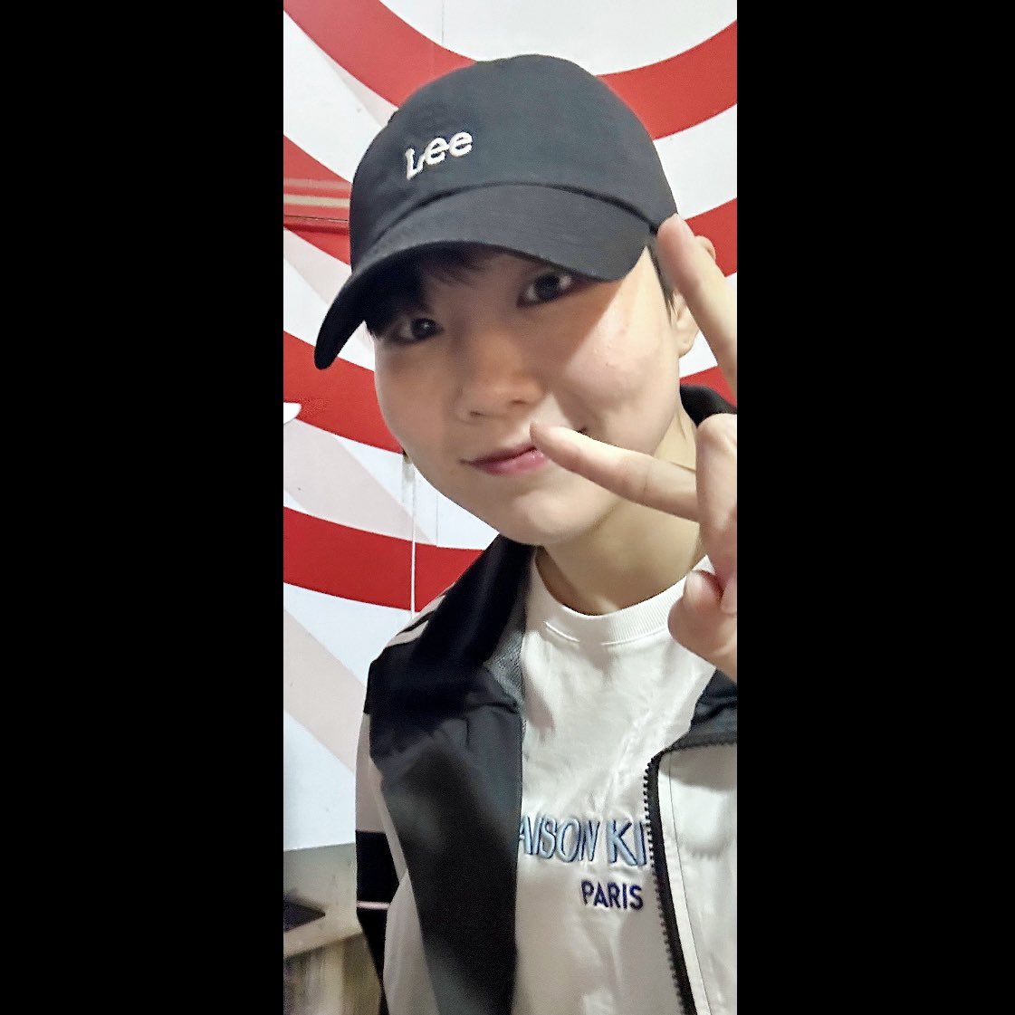 ohyeah_mk's tweet photo. 툐영과 희진의 야구장 출근 이제야 생각남
팬분이 마침 소영선수에게 사진 요청해가지구 그 틈에 나도 힌컷ㅋㅋㅋ배구장에선 찍을 일이 없지 않을까 싶어서 짧은 순간 백번 고민함.. https://t.co/ScbD7wAhX8