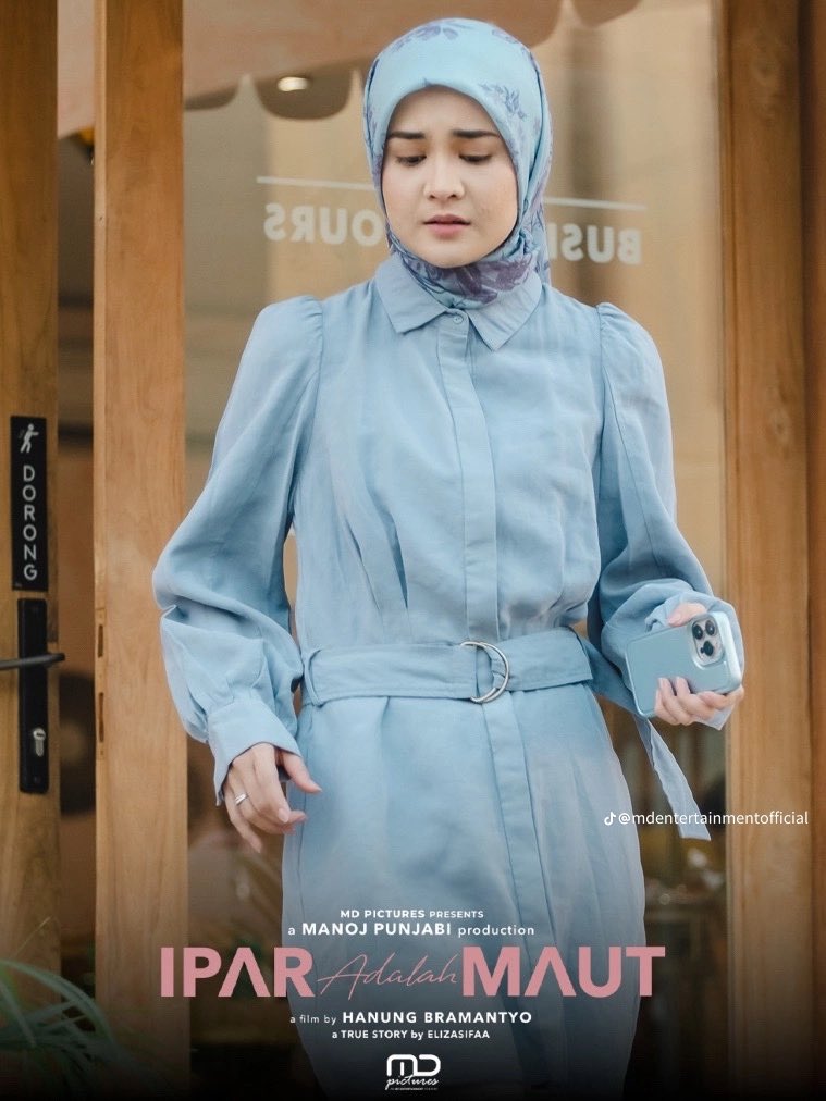 givld's tweet photo. Siapa yg udah nonton Ipar adalah maut? Setelah nonton Ipar adalah maut, aku malah salfok sama outfitnya nisa cakep2 banget. https://t.co/wwx7XH9pV2