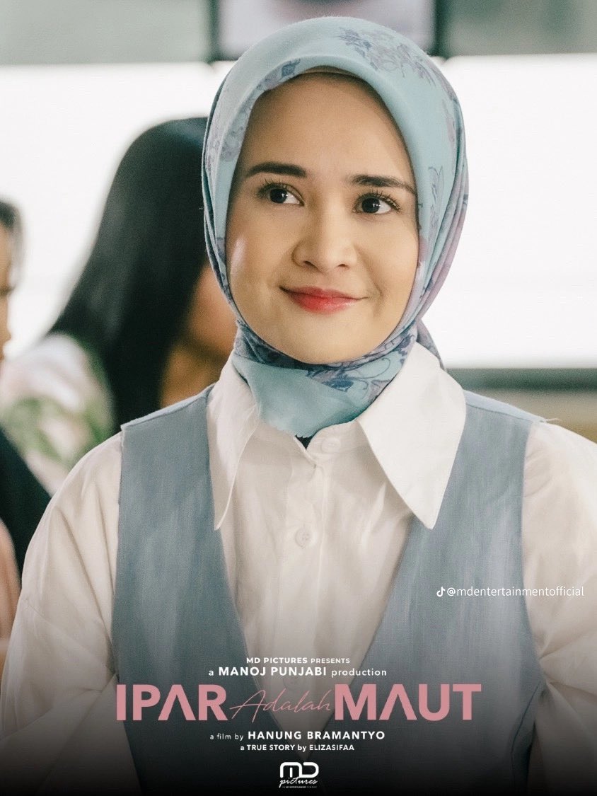 givld's tweet photo. Siapa yg udah nonton Ipar adalah maut? Setelah nonton Ipar adalah maut, aku malah salfok sama outfitnya nisa cakep2 banget. https://t.co/wwx7XH9pV2