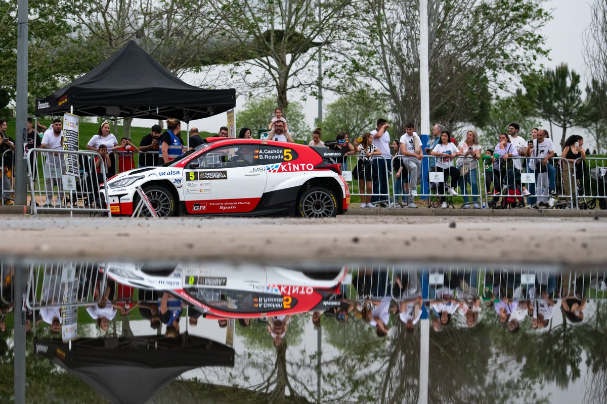 Rsierramorena's tweet photo. 🏁 ¡Qué fotones nos regaló el tramo urbano en la primera etapa del 41º Rallye Sierra Morena! 🏁 ¡Ya estamos contando los meses que quedan, aunque sea verano! 💣

¿Tenéis tantas ganas como nosotros? ⚡️

#41rallyesierramorena #rallyesierramorena #ganasderallye https://t.co/W5tIrJ63O0