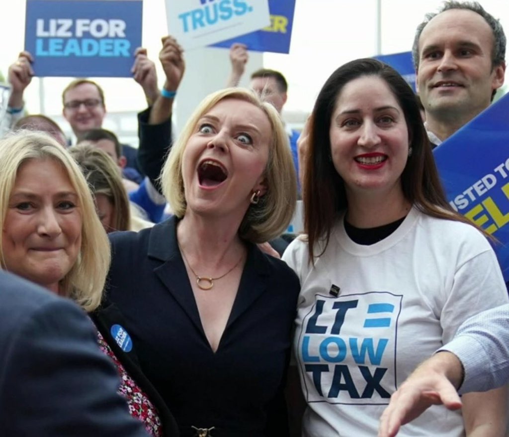 MichaelTakeMP's tweet photo. Liz Truss as ever is totally correct.
This #KingsSpeech means Labour are promising huge Stalinist housing estates built on our doorstep by trans builders.
Meanwhile we will be paying huge prices for Linekerist energy &amp; rail.
This never happened under the Tories!
I’m fuming!😡 https://t.co/turWZRBFYW