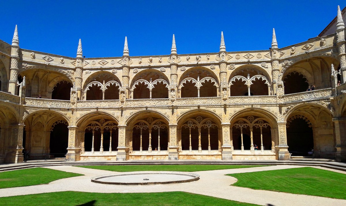patriciamadeira's tweet photo. Explore #Lisbon's #AgeofDiscovery, a fascinating time of sea adventures. This #AudioGuide will take you through the hallmarks of #Belém in Lisbon's South Waterfront. #Portugal #History #Immersive #AudioTour #GPS #VoiceMap #LisbonwithPats
https://t.co/YWAFAdVl30 https://t.co/uVWfnZQMqy