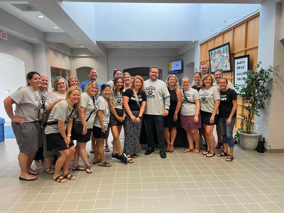 classrmsanders's tweet image. Its official, Brummer has a new principal. @SLCSBrummer @SLCSD congratulations to Ross Baker.