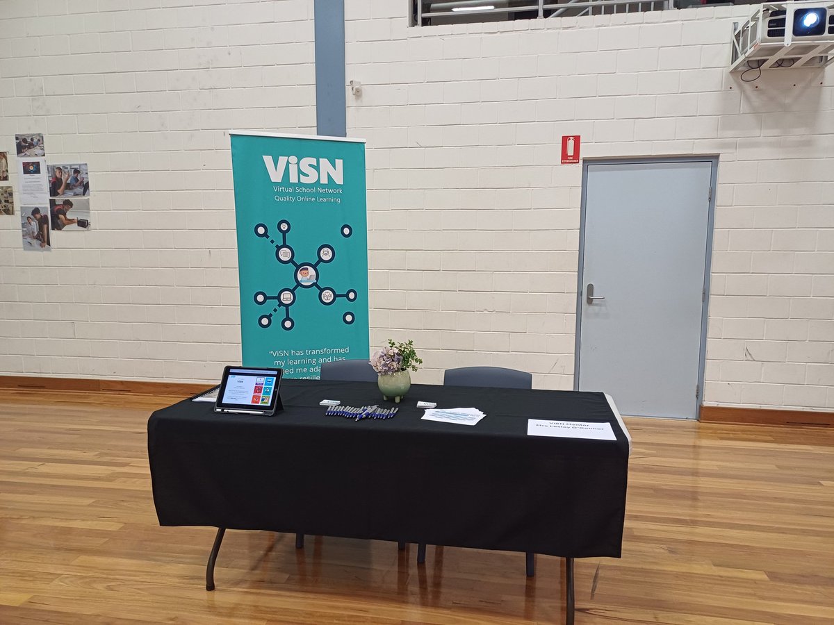 MrsKK8's tweet photo. Thank you @AranmoreCC and @Mrs_L_OConnor for inviting me to speak to parents and students about the flexibility that #ViSN can provide them in their year 11 subject choices.
@pegfitz101 https://t.co/469LeDOMYu