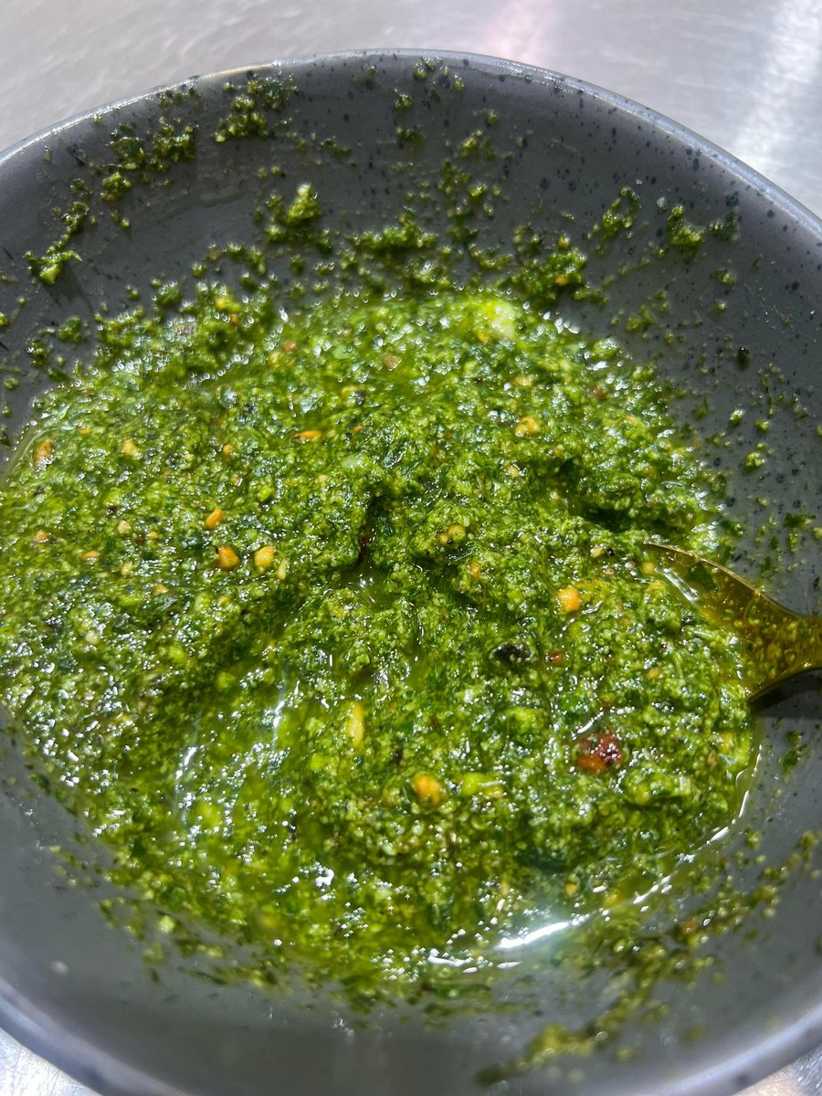Chef__Segra's tweet photo. Pesto sooo good
.
.
.
.
.
.
.
.
#chefsegra #chef #food #foodie #foodporn #foodstagram #pesto #pestosauce #sauce #italiansauce #basil #cheese #parmesancheese #oliveoil #peanut #explorepage #explore https://t.co/fLhrjUUDkx